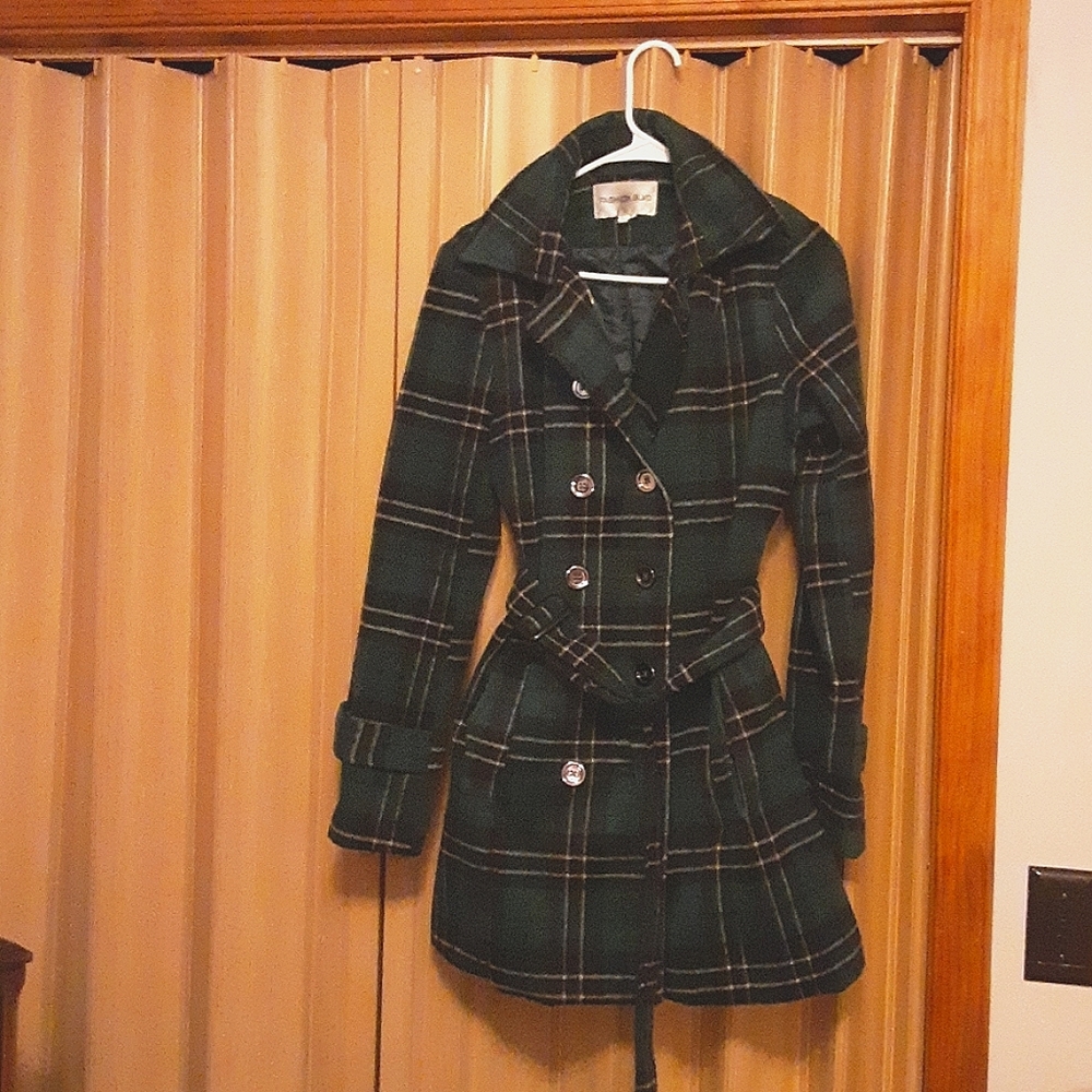 Fashion Blvd size L trench coat